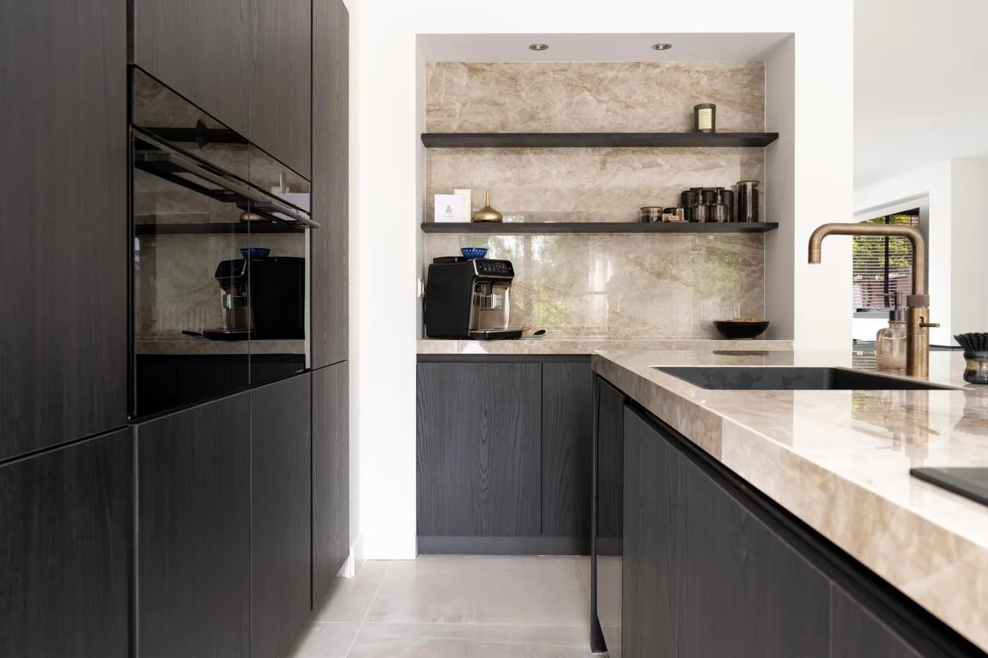 keukenwinkel-hoorn-background-kitchen